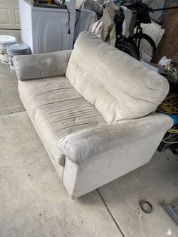 Love seat (as is)