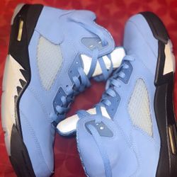 Jordan 5 retro UNC EN AZUL