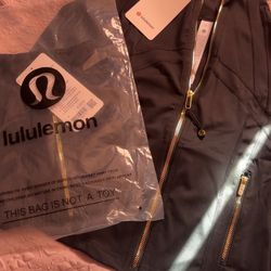 LULULEMON