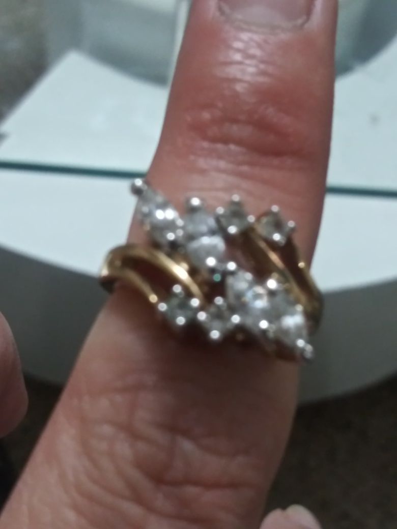 Beautiful gold engagement ring