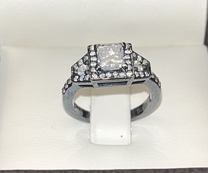 Custom NY Bucci 14K White Gold .74 Ctw Diamond Engagement Ring Size 5