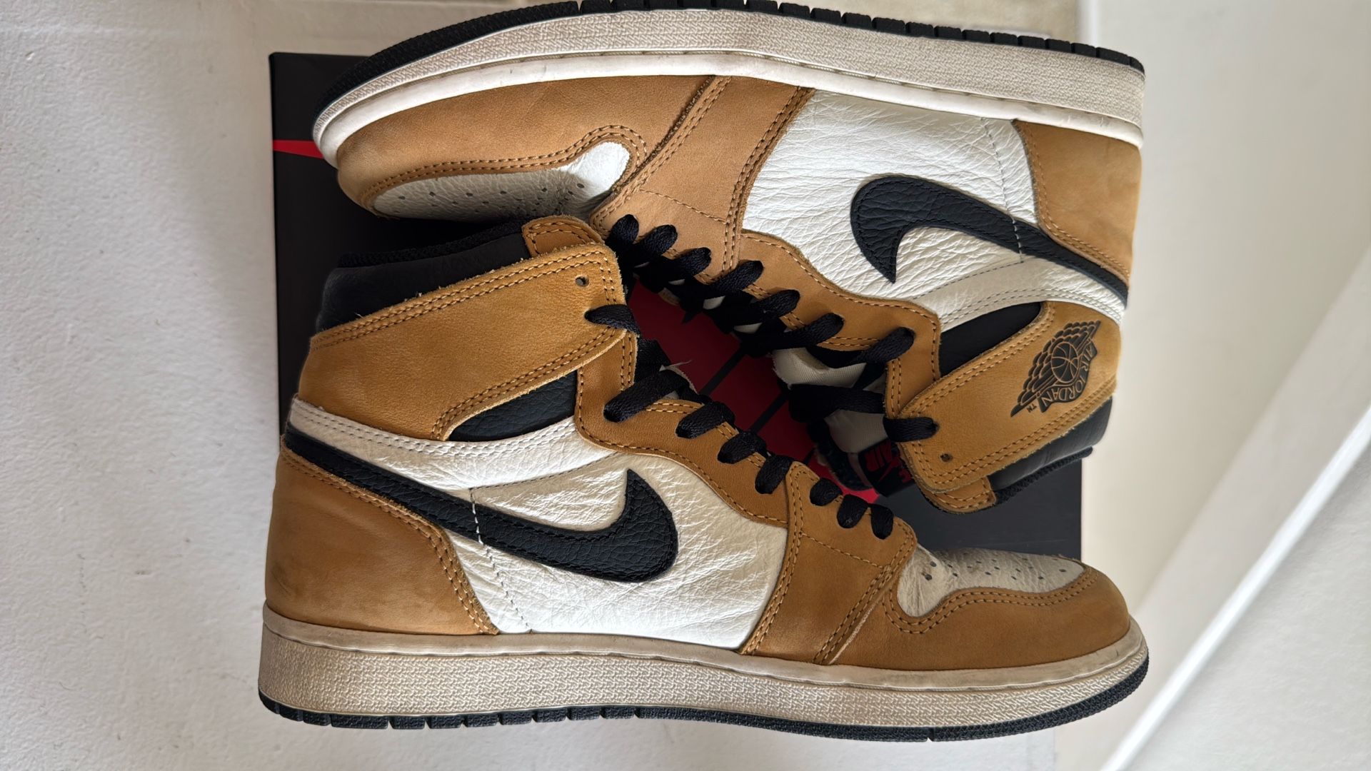 Jordan 1 Retro High “Rookie Of The Year”