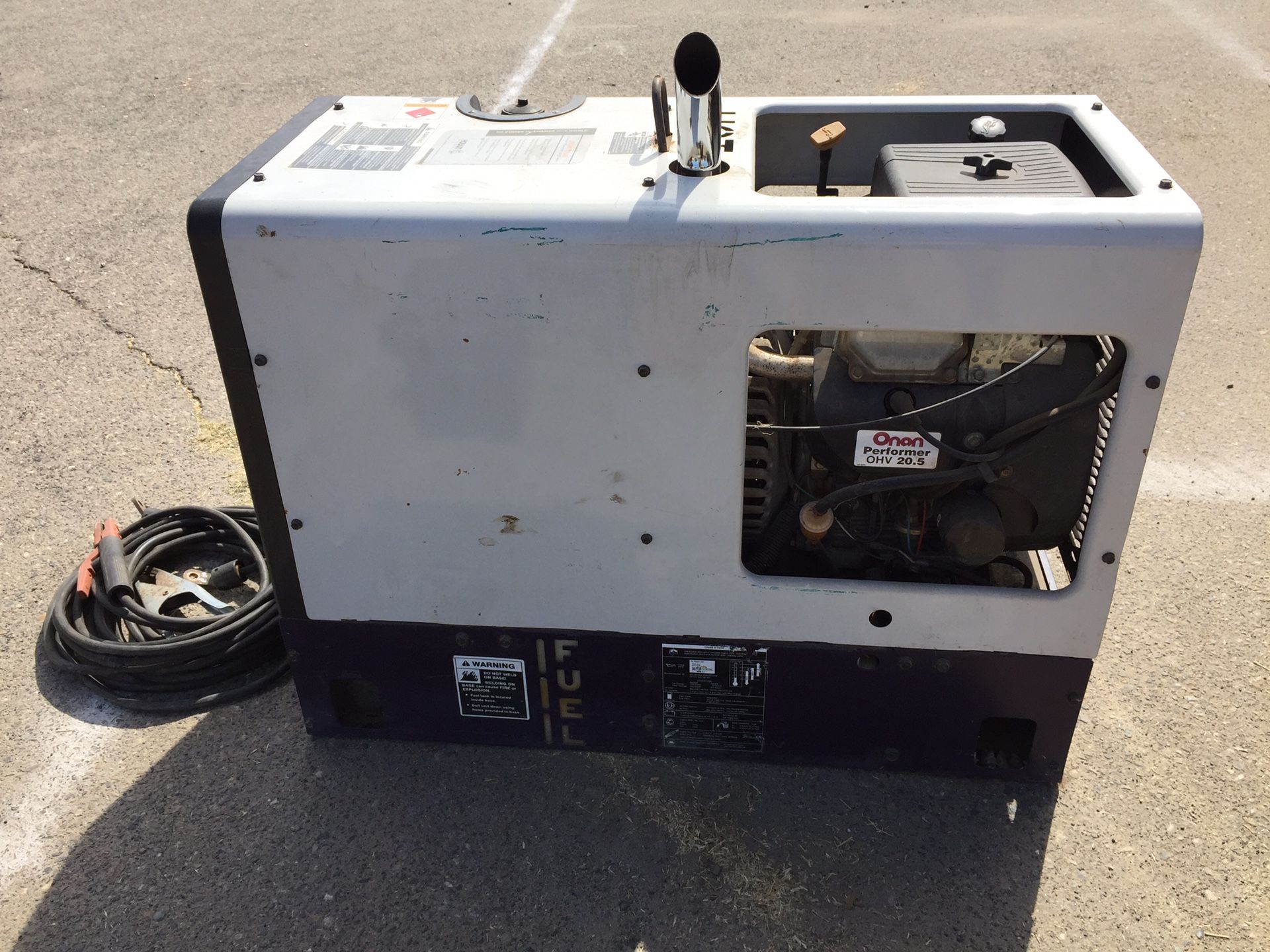 Hobart Champion 10000 welder/generator combo for Sale in Fresno, CA