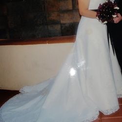 Alfred Angelo Wedding Dress (NEED GONE) Make Me Your Best Offer