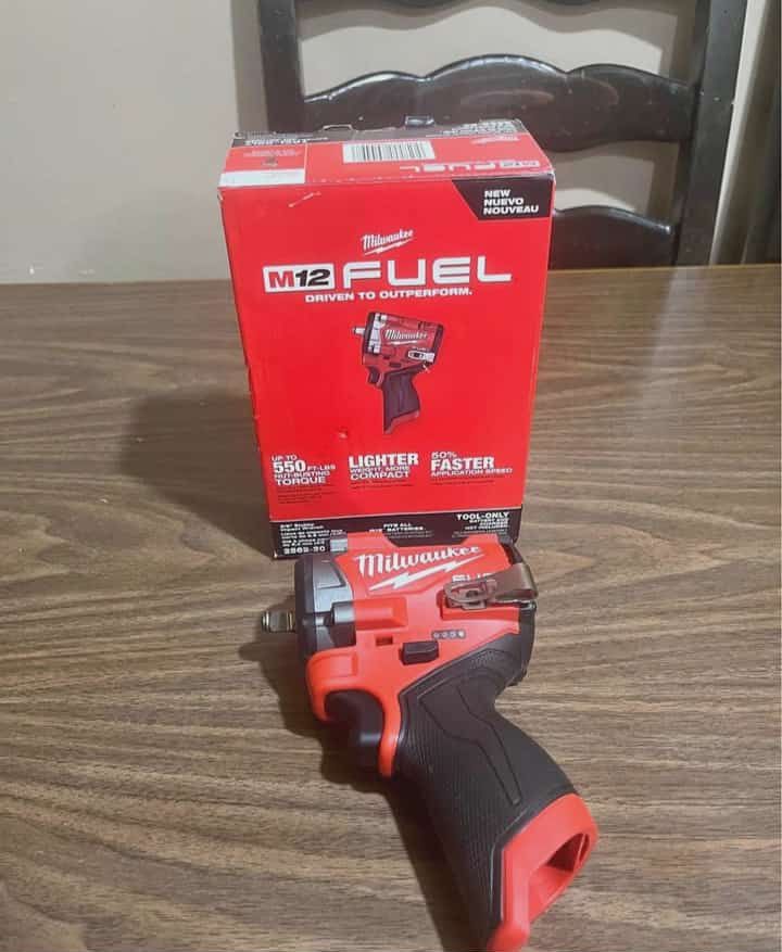 Milwaukee New 3/8” Impact Wrench Stubby New Generation