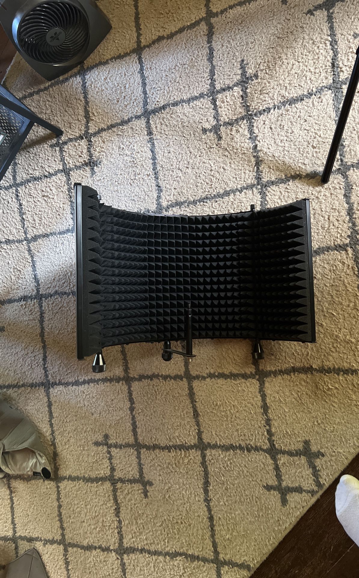 Monoprice Portable Mic Booth for Sale in Renton, WA OfferUp