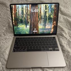 MacBook Air M2 