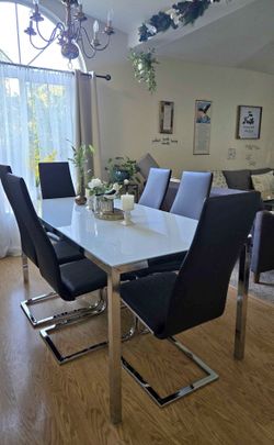 Dinning table