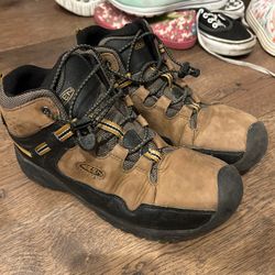 Keen Waterproof Girls Hiking Boot Brown