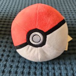 Pokemon Plush Pokeball  4.5"
