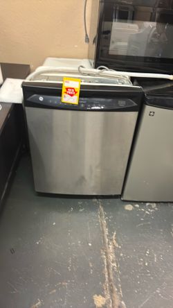Nice like new GE dishwasher