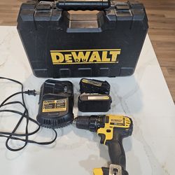 DeWalt 20V MAX Drill Kit – 2 Batteries + Charger + Case