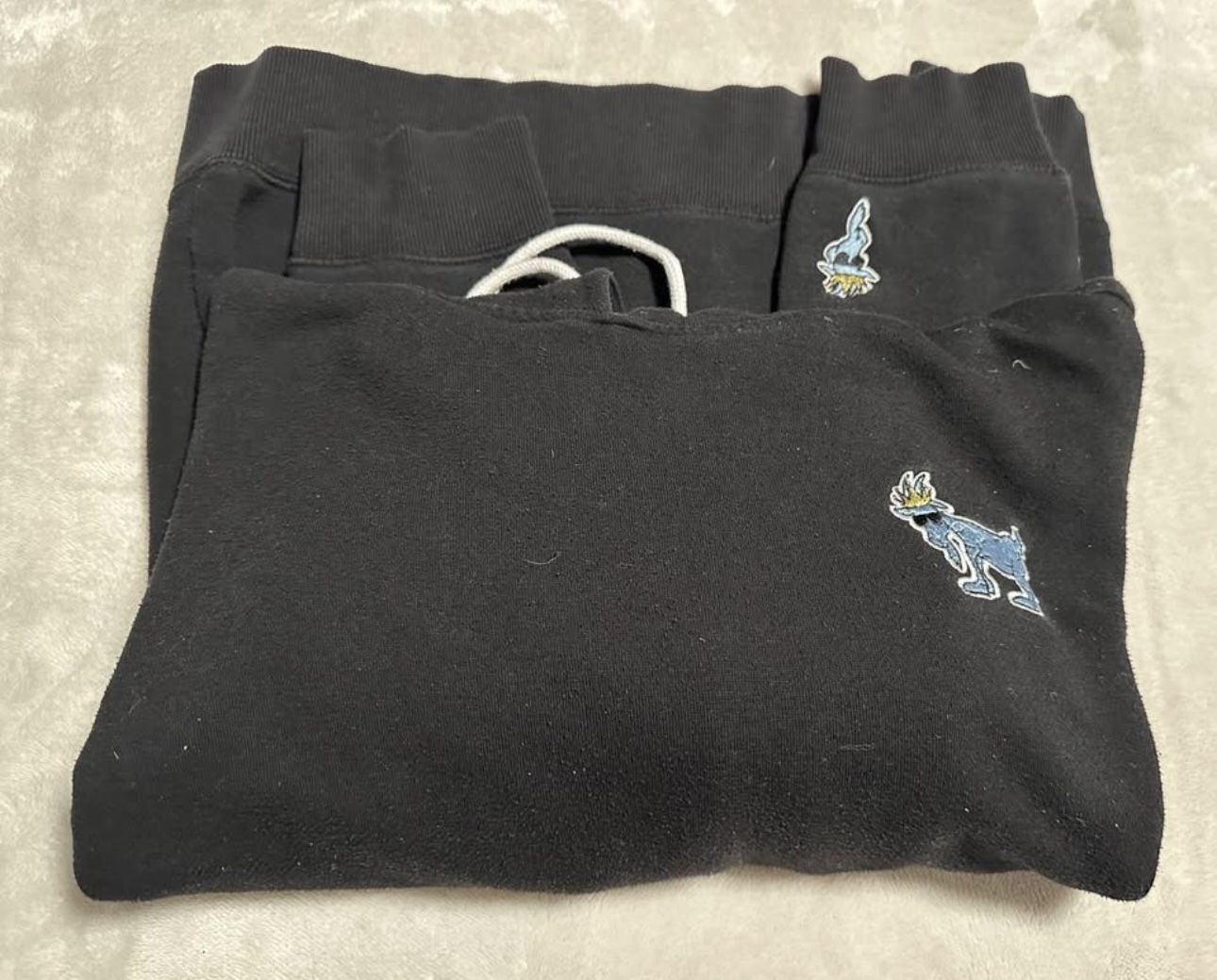 men's GOAT sweatshirt size med
