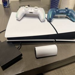 Playstation 5 Slim and accessories