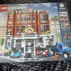 Lego garage RETIRED And Ready For A New Home