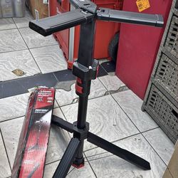 Husky 2200 lumen tower light