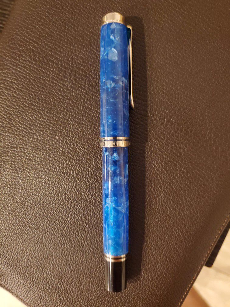 Pelikan Souveran M805 Fountain Pen Vibrant Blue