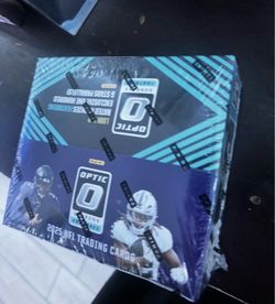 2025 Panini optic Donruss NFL retail box (9) description
