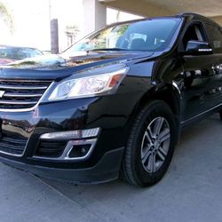 2017 ChevroletTraverse2LT FWD