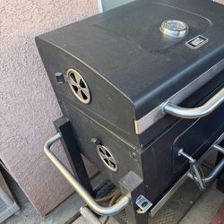 Bbq charcoal grill
