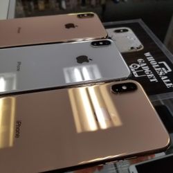 iphone XS Max Unlocked/PLUS free warranty