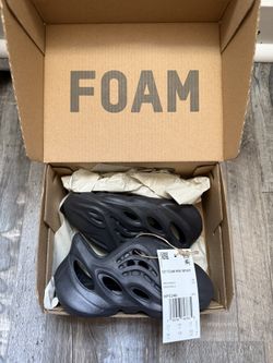 Brand New Yeezy Foam Rnnr Onyx Size 5k