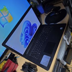 Dell 17 Laptop i7-1065G7-CPU. 16GB Ram 512GB SSD 