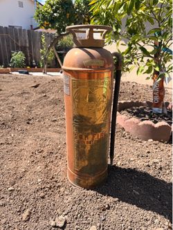 Fire extinguisher vintage/antique