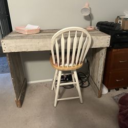 Country Style Desk And Chair 