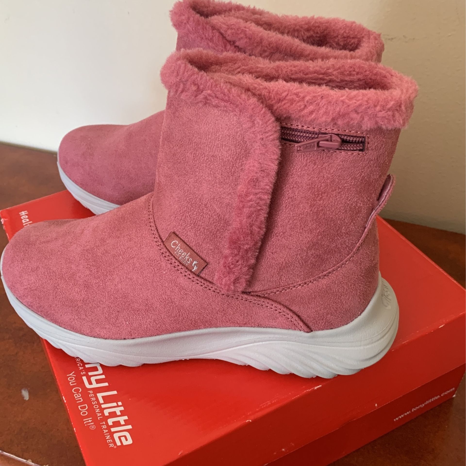 Women Cheeks Fit Body Sport Boots Size