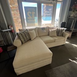 Perfect Sofa Chaise ✨💛