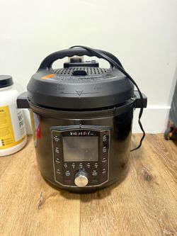 Instant Pot Pro 10 in 1 Pressure Cooker