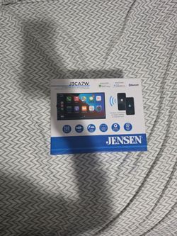 Apple car plays Jensen