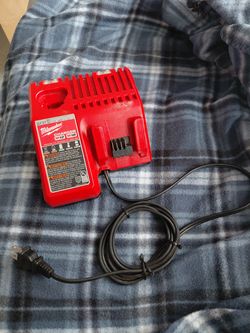 Milwaukee M12 M18 Battery Charger