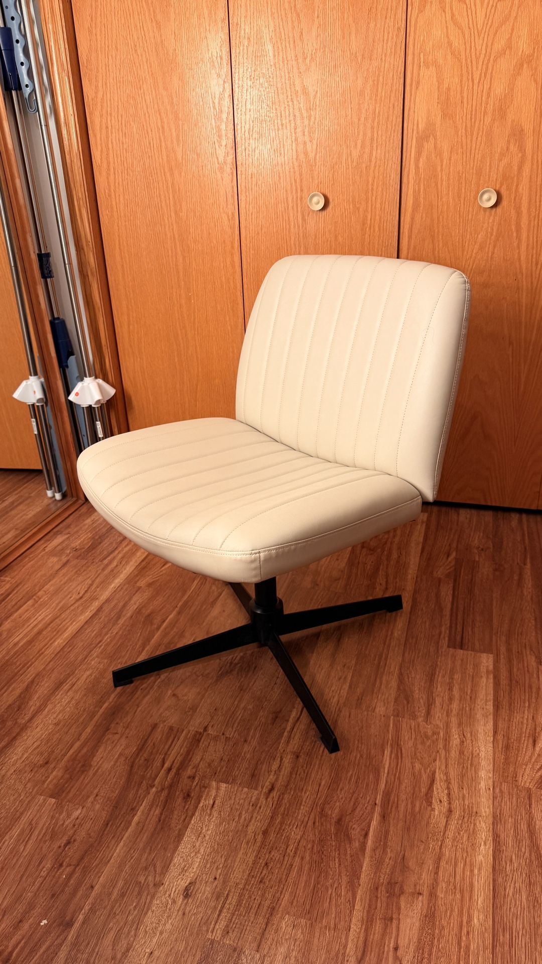 criss cross chair