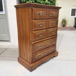 Solid Wood Vintage 5 Drawer Dresser 