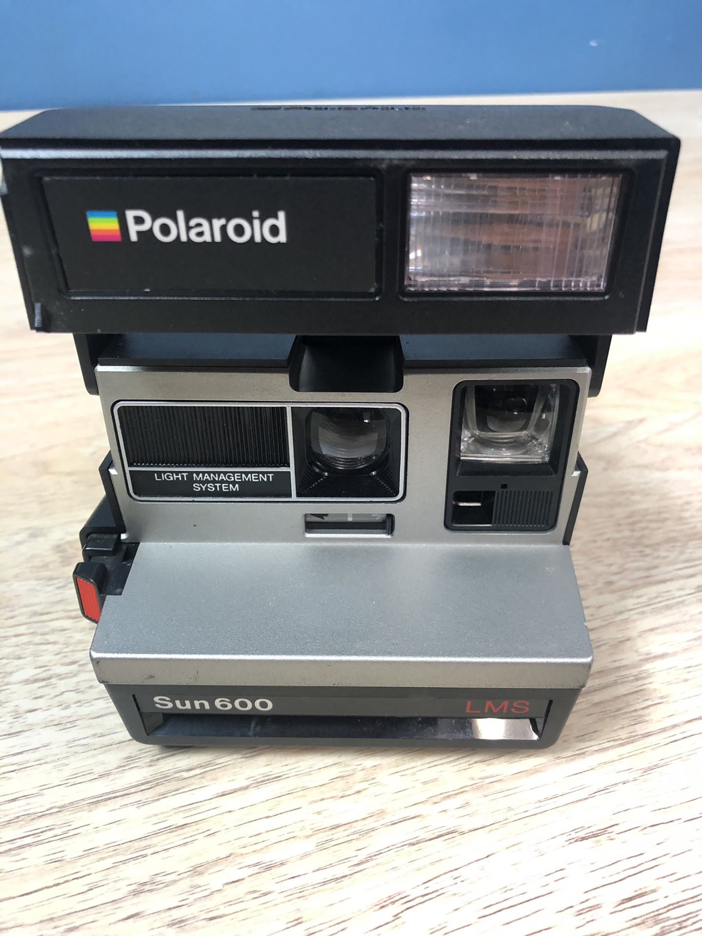 Vintage Polaroid Sun600 Instant Film Camera With Flash and Strap Untested Damage