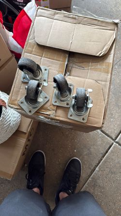 4 Caster Wheels