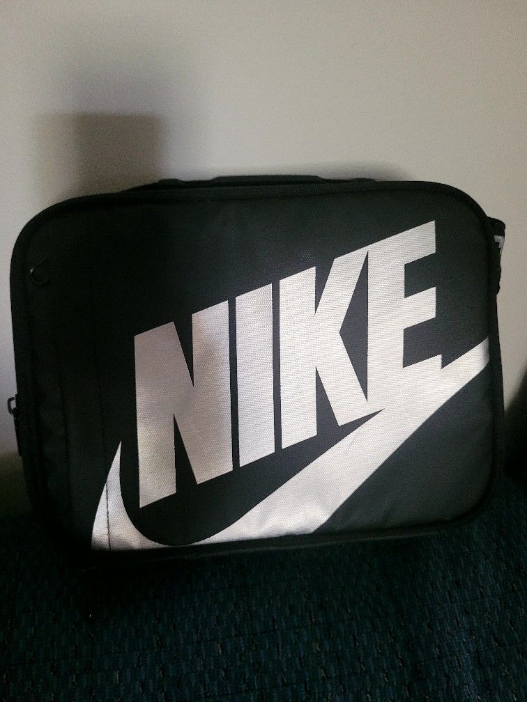 Nike Insulated Lunch Box Black Silver Logo