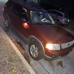 2003 Ford Explorer