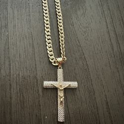 Cuban Chain In Gold Plated With Cross Pendant