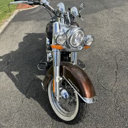 2019 Harley Davidson FLDE Deluxe