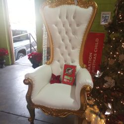 White And Gold Throne Chairs ( Ask For Jose)