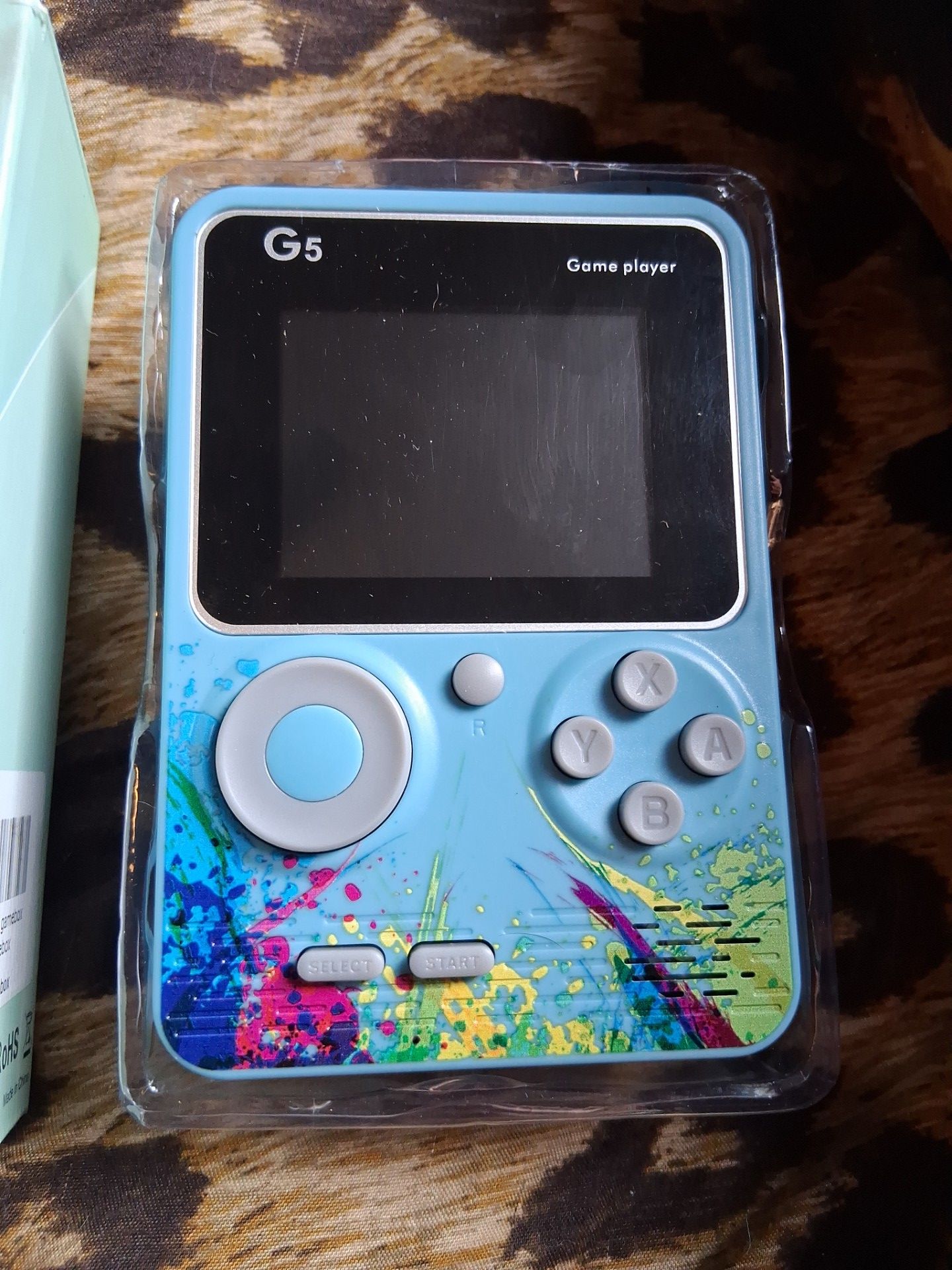 Handheld game console
