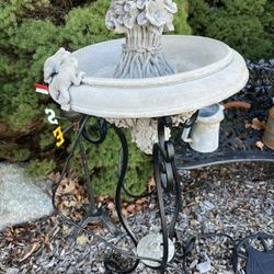 Beautiful Bird Bath Fountain 
