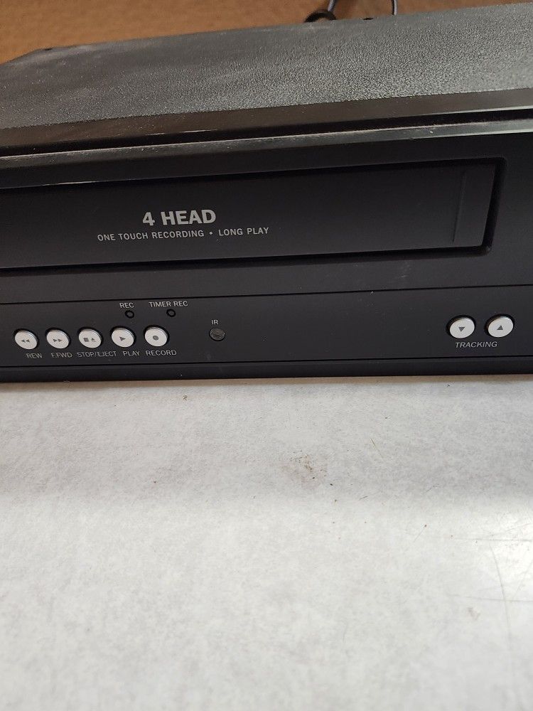 Magnovox VHS / CD Combiation Player And Recorder