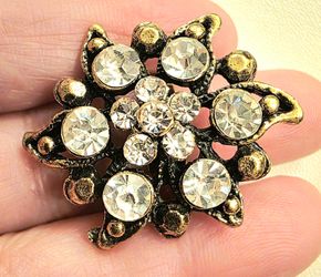 Vintage-Inspired Bronze and Clear Crystal Floral Ring