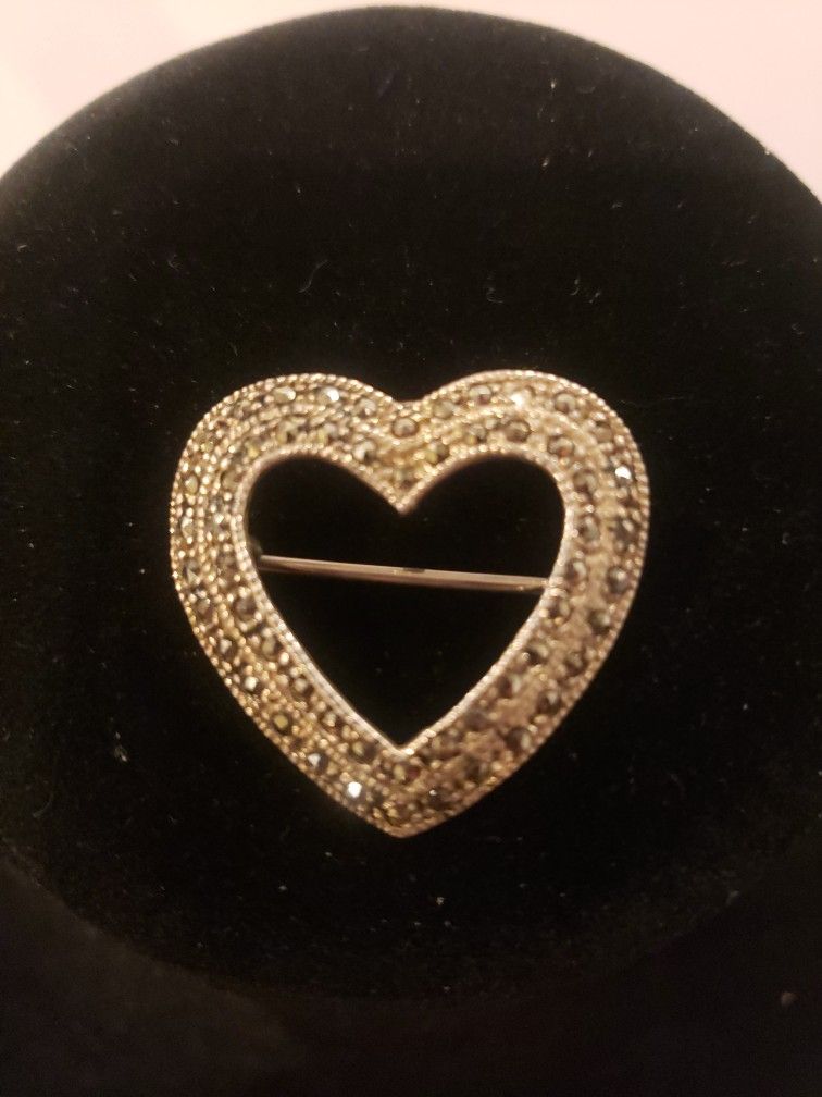 Vintage Sterling Silver 925 Marked Marcasite Open Heart Design 1" Brooch/Pendant F11