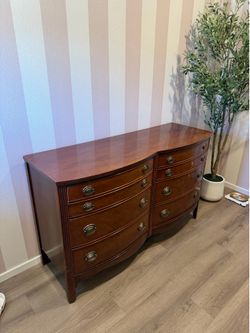 1950’s Dixie 266 Series Dresser/Buffet/Sideboard - 8 drawers, Traditional/Colonial Style