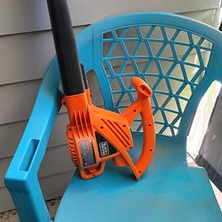 Privacy divider used good condition and black and Decker leaf blower used